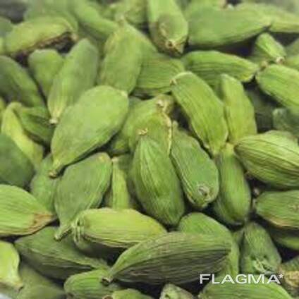 Cleaned whole green cardamom