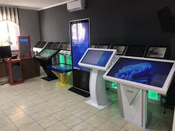 Информационные терминалы и киоски самообслуживания