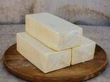 Сливочное масло 82.5 % монолит из Казахстана - фото 2